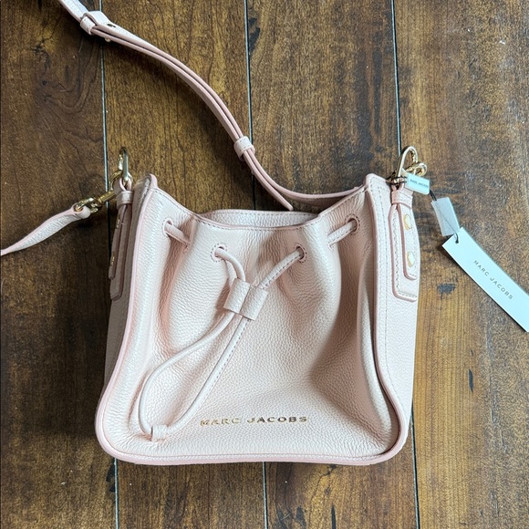 Marc Jacobs Handbags - Marc Jacobs Soft Pink Crossbody Bag